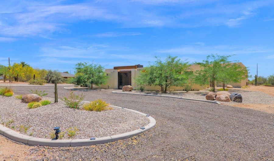 29835 N 56TH St N, Cave Creek, AZ 85331 - 4 Beds, 2 Bath