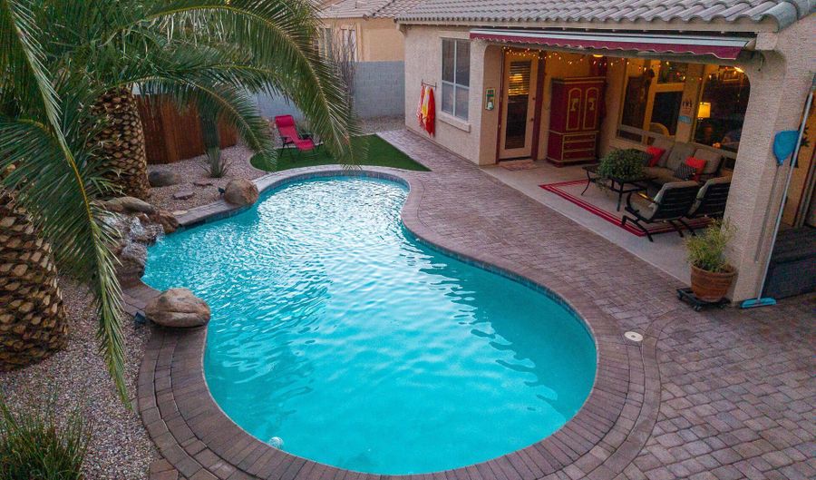 1331 E RACINE Dr, Casa Grande, AZ 85122 - 4 Beds, 4 Bath