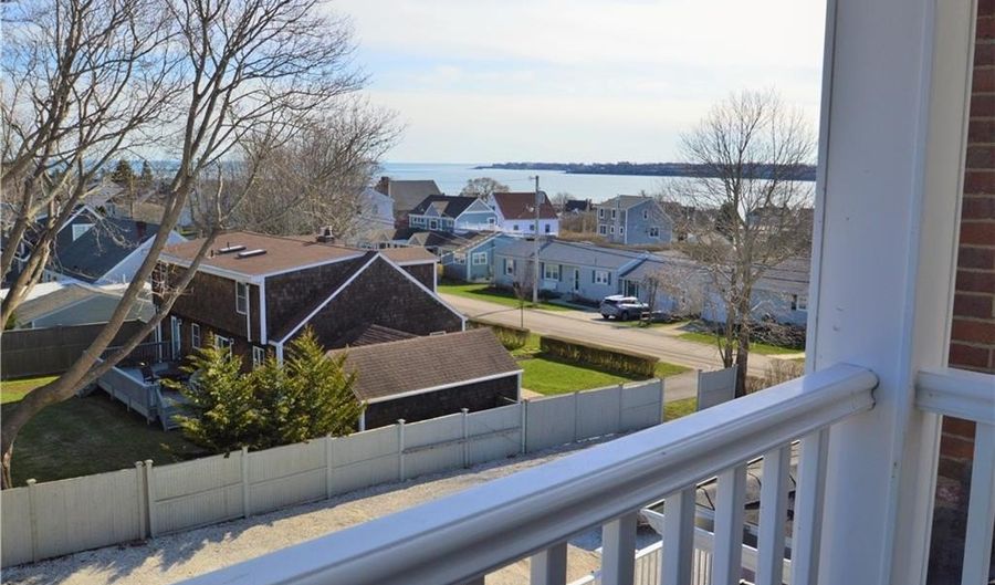 398 Wolcott Ave 9, Middletown, RI 02842 - 2 Beds, 2 Bath