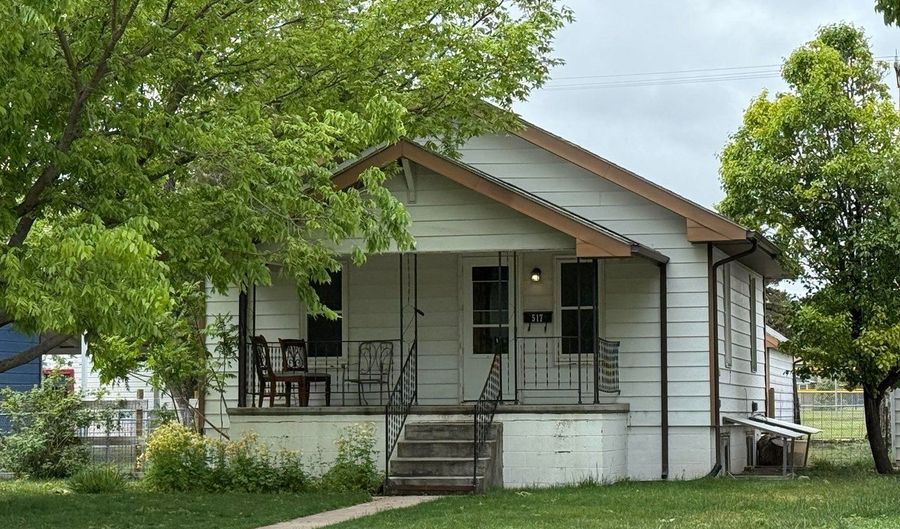 517 Cedar Ave, Akron, CO 80720 - 3 Beds, 2 Bath