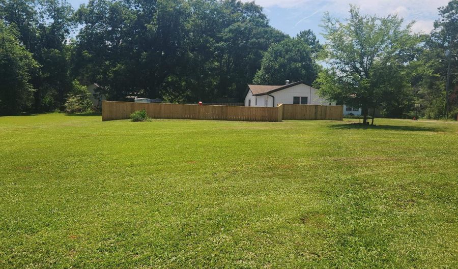 2262 SMOKEY Rd, Alabaster, AL 35007 - 3 Beds, 2 Bath