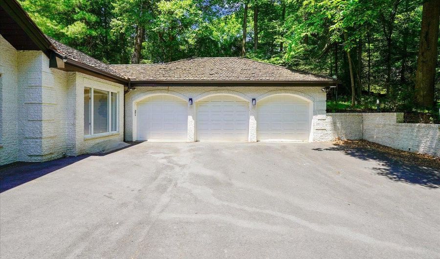 9100 ALDERSHOT Dr, Bethesda, MD 20817 - 4 Beds, 6 Bath