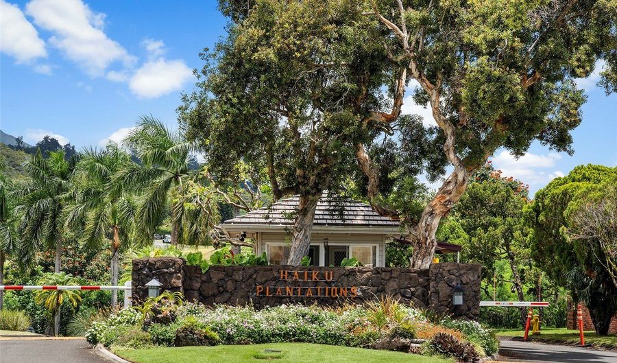 46-478 Haiku Plantations Dr, Kaneohe, HI 96744 - 2 Beds, 3 Bath