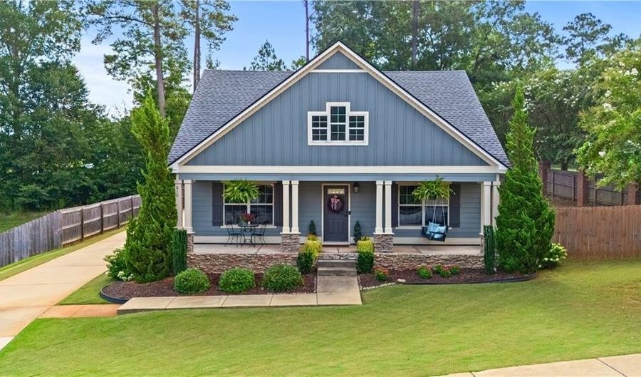 810 COTSWOLD Way, Auburn, AL 36832 - 3 Beds, 2 Bath