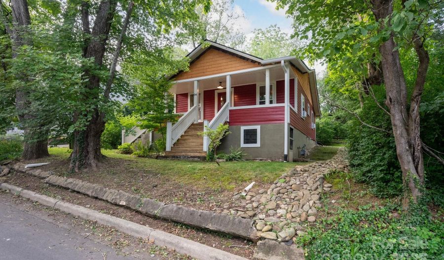 54 Downing St, Asheville, NC 28806 - 2 Beds, 1 Bath