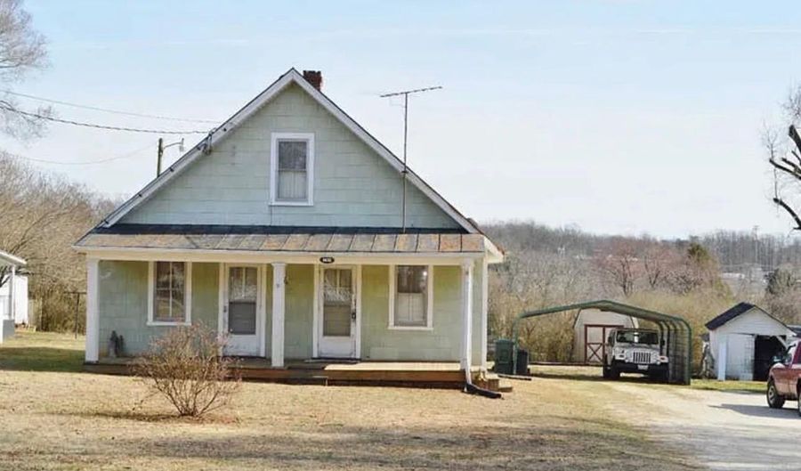 1432 Church St, Appomattox, VA 24522 - 3 Beds, 1 Bath