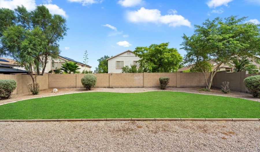 1876 E BARNACLE Ave, Apache Junction, AZ 85119 - 4 Beds, 3 Bath
