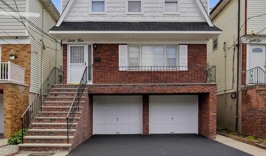 64 ISABELLA Ave 2, Bayonne, NJ 07002 - 3 Beds, 1 Bath