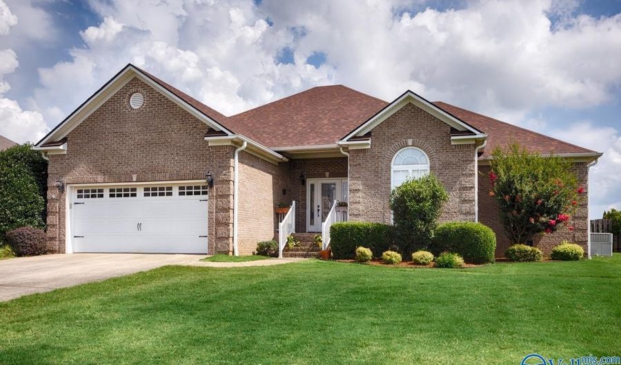 25560 Caldera Dr, Athens, AL 35613 - 3 Beds, 2 Bath