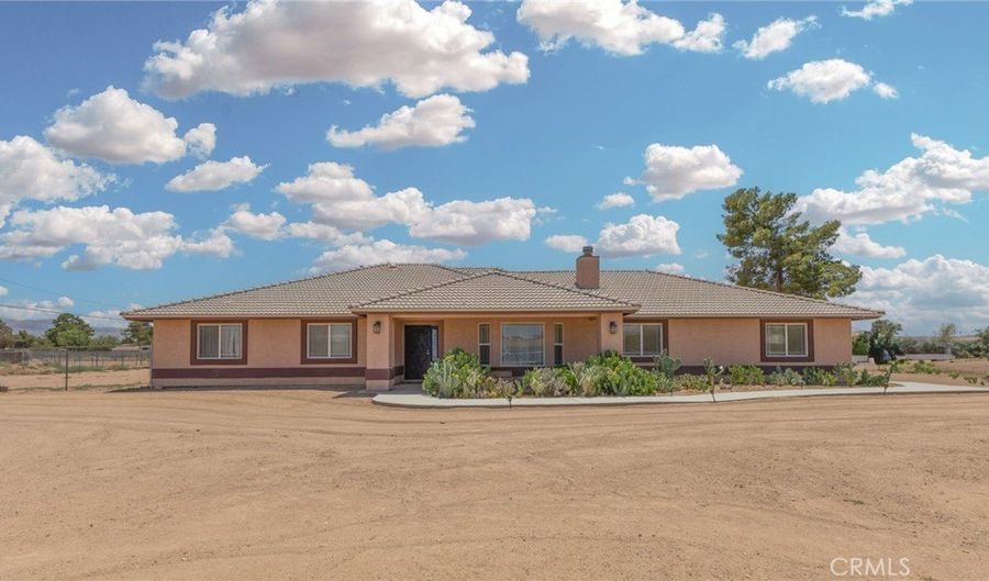 21130 Pine Ridge Ave, Apple Valley, CA 92307 - 3 Beds, 3 Bath