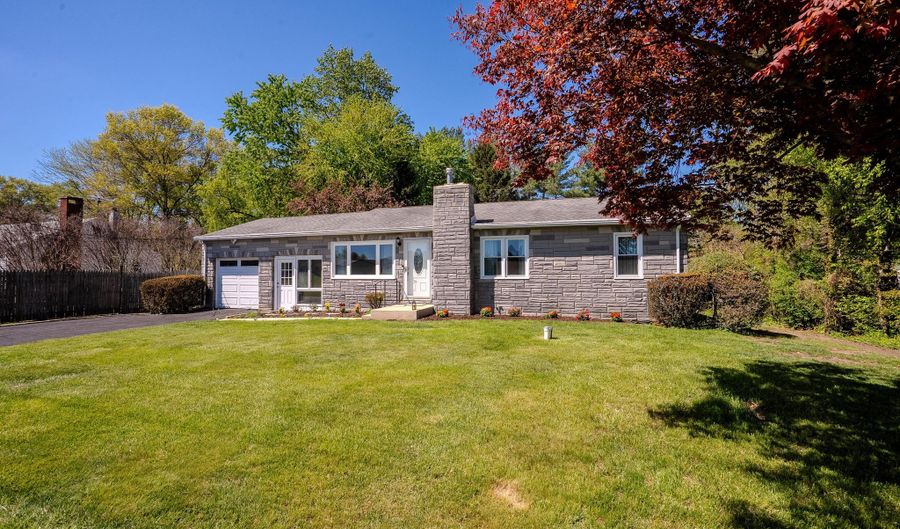 172 Ellisdale Rd, Allentown, NJ 08501 - 3 Beds, 2 Bath