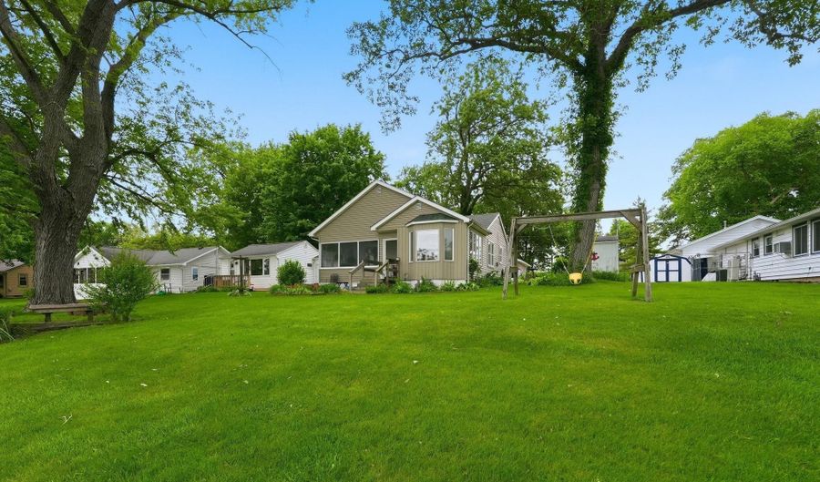 2948 E Skinner Lake N Dr, Albion, IN 46701 - 2 Beds, 2 Bath