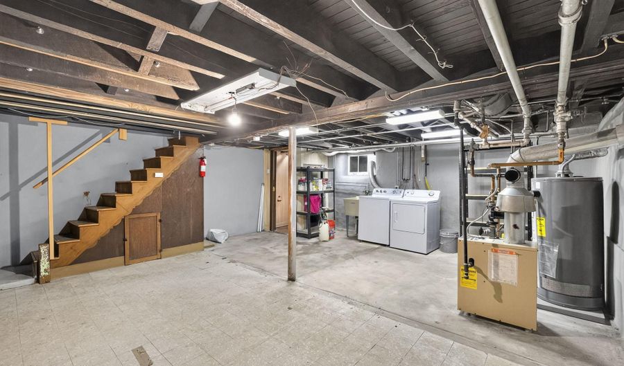 321 E MAGNOLIA Ave, Aldan, PA 19018 - 3 Beds, 2 Bath