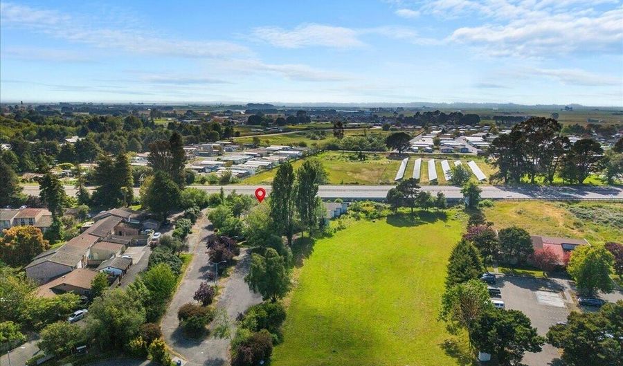 4555 Valley W Blvd, Arcata, CA 95521 - 0 Beds, 3 Bath