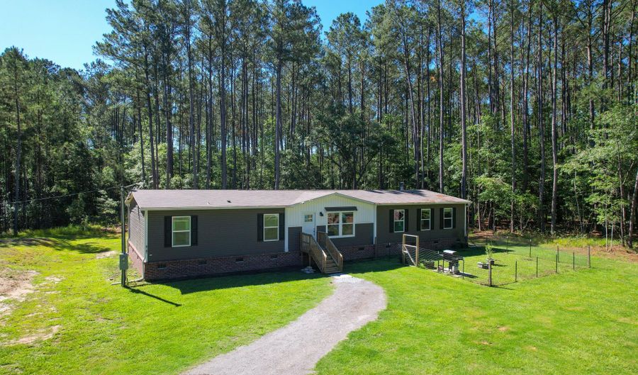 8144 Autumn Mist Ln, Adams Run, SC 29426 - 5 Beds, 3 Bath