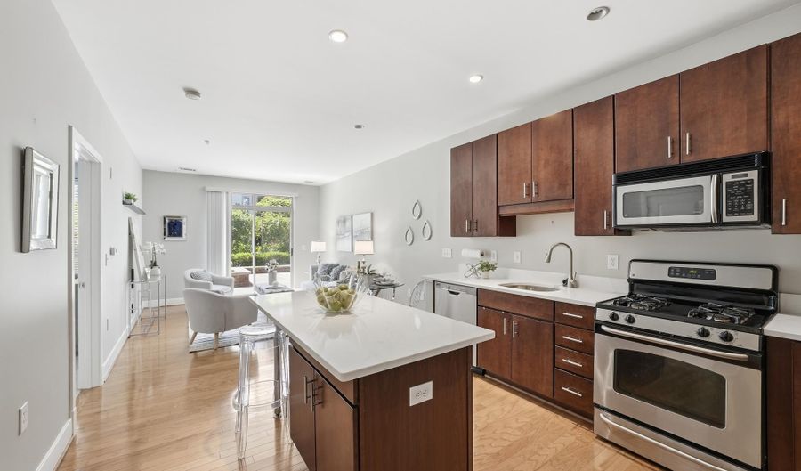 1800 WILSON Blvd 105, Arlington, VA 22201 - 1 Beds, 1 Bath