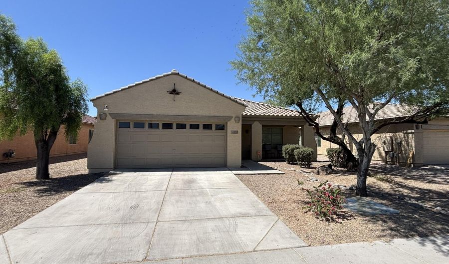 11559 W LINCOLN St, Avondale, AZ 85323 - 3 Beds, 2 Bath