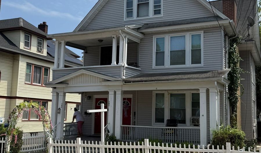 141 Herkimer St 2, Bridgeport, CT 06604 - 3 Beds, 1 Bath