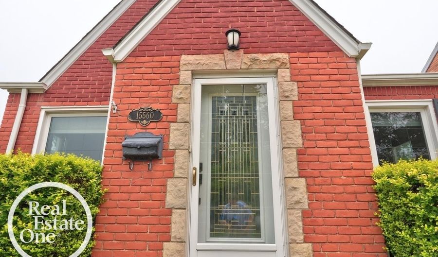 15560 Mclain Ave, Allen Park, MI 48101 - 3 Beds, 2 Bath