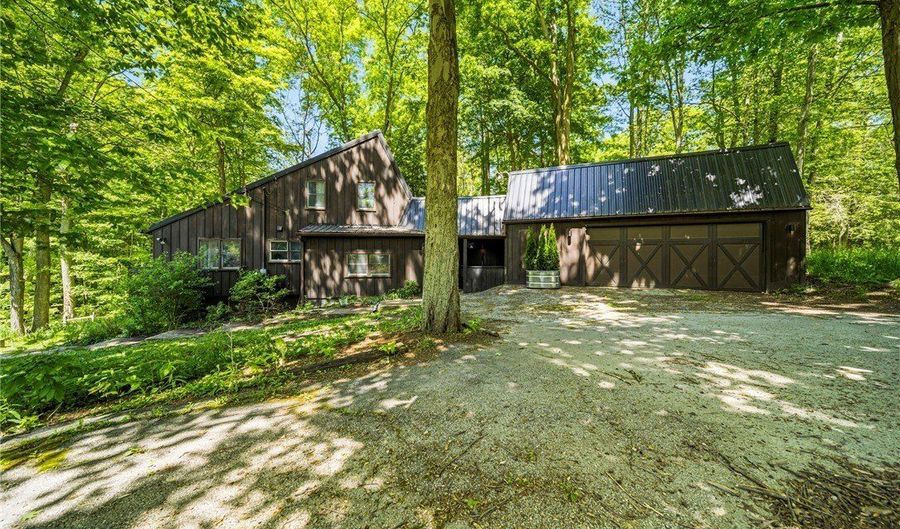 4233 N Forest Ridge Dr, Ashtabula, OH 44004 - 4 Beds, 3 Bath