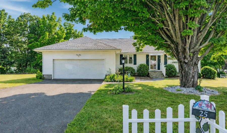 25 Baldwin Dr, Bristol, CT 06010 - 3 Beds, 2 Bath