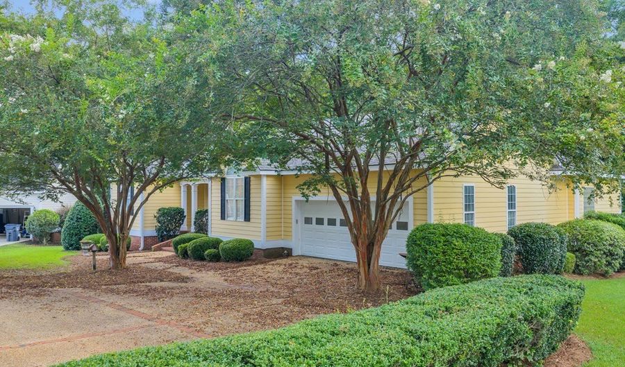 104 Westlake Cir, Americus, GA 31709 - 3 Beds, 2 Bath