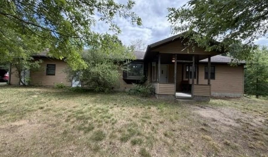 9700 5TH Ave, Almond, WI 54909 - 2 Beds, 2 Bath