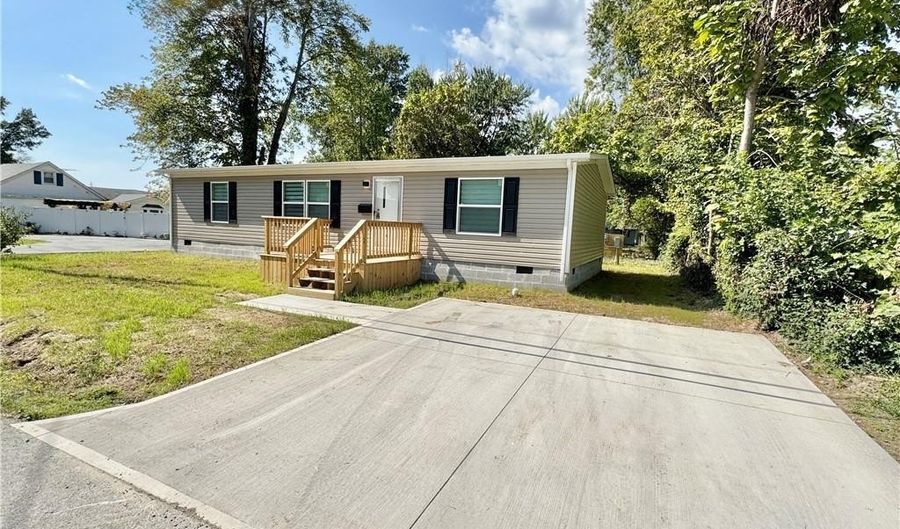 232 S Oak St, Austin, IN 47102 - 3 Beds, 2 Bath