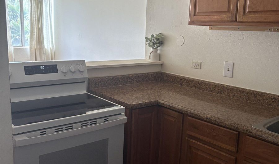 111 KAHULUI BEACH Rd A315, Kahului, HI 96732 - 2 Beds, 2 Bath