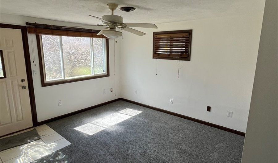 1010 Moneta Ave, Aurora, OH 44202 - 3 Beds, 1 Bath