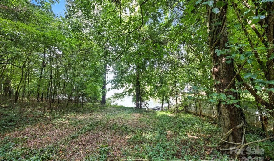 4020 Tuffy Ln, Charlotte, NC 28278 - 0 Beds, 0 Bath