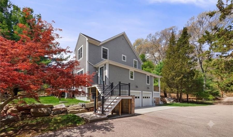 900 South Rd, East Greenwich, RI 02818 - 4 Beds, 4 Bath