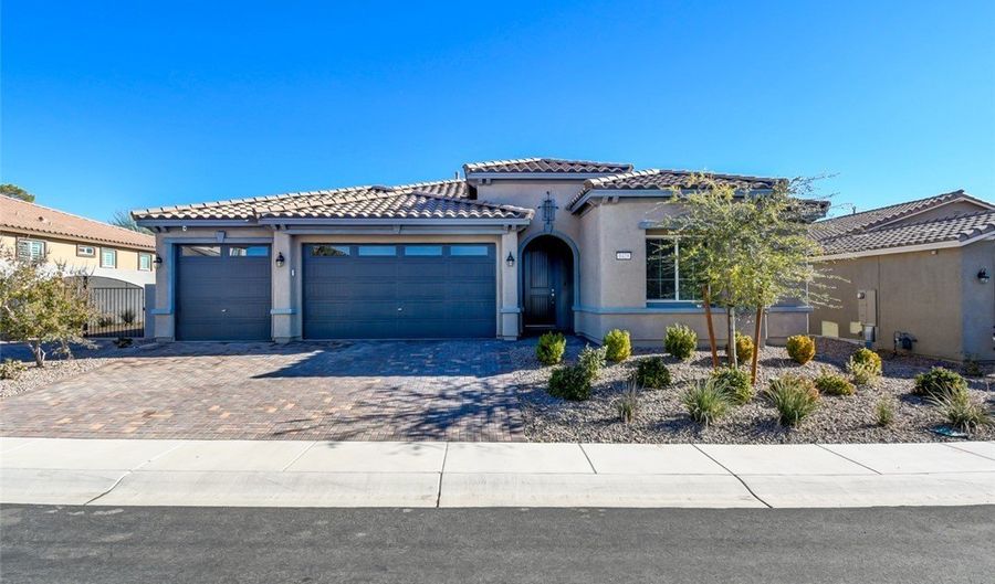 1429 Cattail Falls St, Boulder City, NV 89005 - 4 Beds, 3 Bath