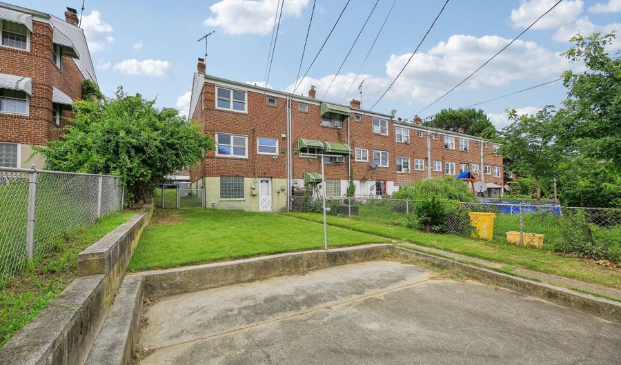 4213 DORIS Ave, Baltimore, MD 21225 - 3 Beds, 2 Bath