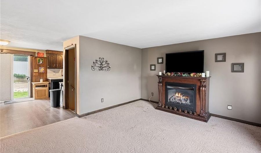 65 Winfield Rd, Johnston, RI 02919 - 3 Beds, 1 Bath