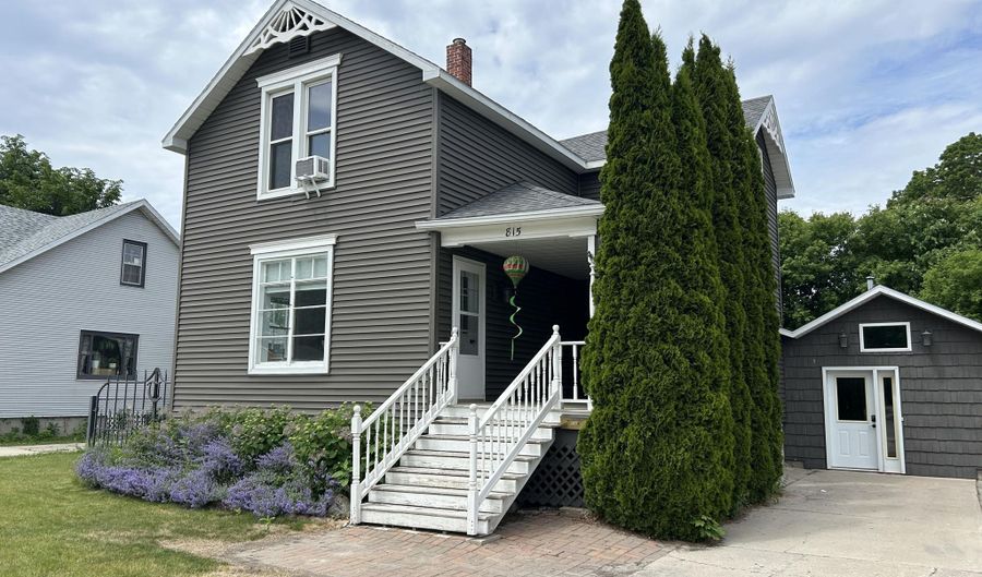 815 W Washington Ave, Alpena, MI 49707 - 3 Beds, 2 Bath
