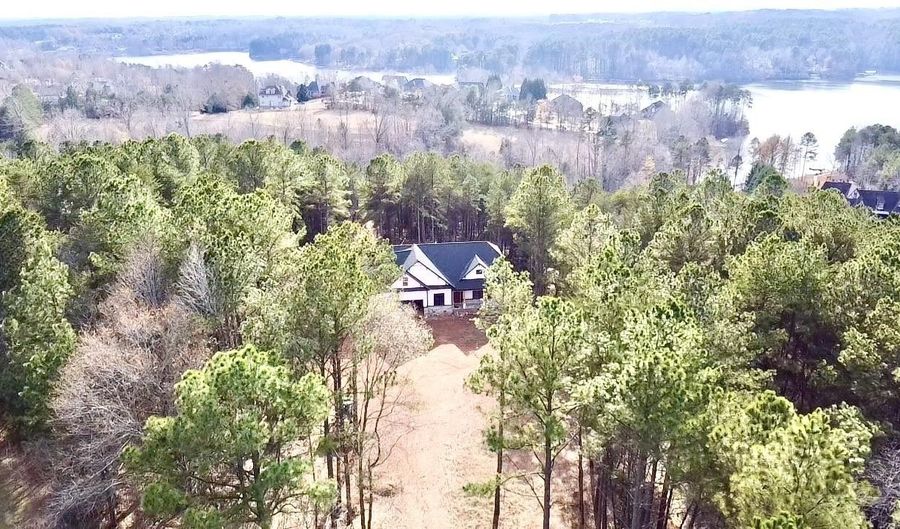 410 Sparkling Water, Chesnee, SC 29323 - 5 Beds, 3 Bath