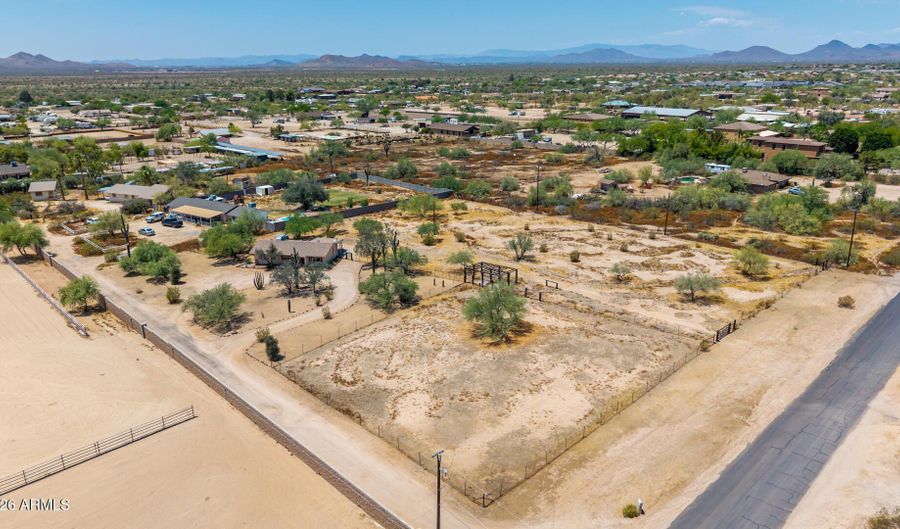 27426 N 44TH St, Cave Creek, AZ 85331 - 3 Beds, 1 Bath