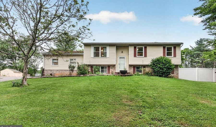 7741 MCCLELLAN Ave, Boonsboro, MD 21713 - 4 Beds, 2 Bath