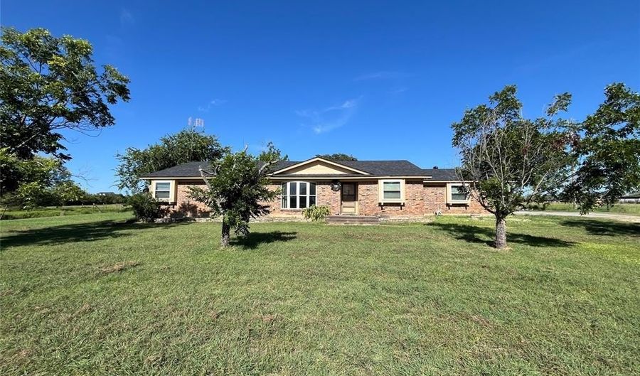 377 A County Road 3244, Hico, TX 76457 - 3 Beds, 2 Bath