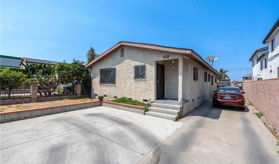 633 E 115th St, Los Angeles, CA 90059 - 4 Beds, 2 Bath
