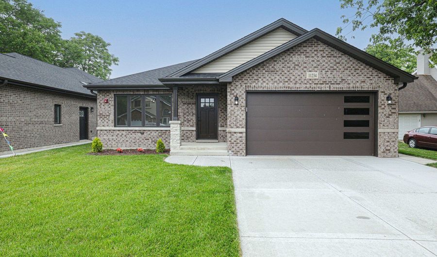11234 S LAWLER Ave, Alsip, IL 60803 - 5 Beds, 3 Bath