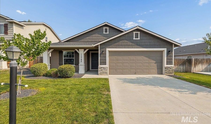11742 Wilmington St, Caldwell, ID 83605 - 3 Beds, 2 Bath