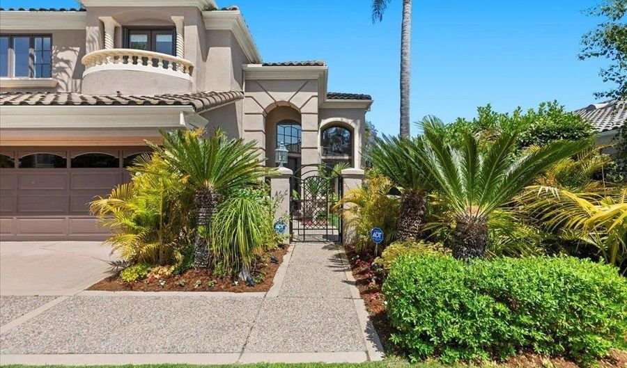 7166 Tern Pl, Carlsbad, CA 92011 - 4 Beds, 4 Bath