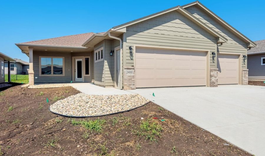 2400 E Brek St, Brandon, SD 57005 - 2 Beds, 2 Bath