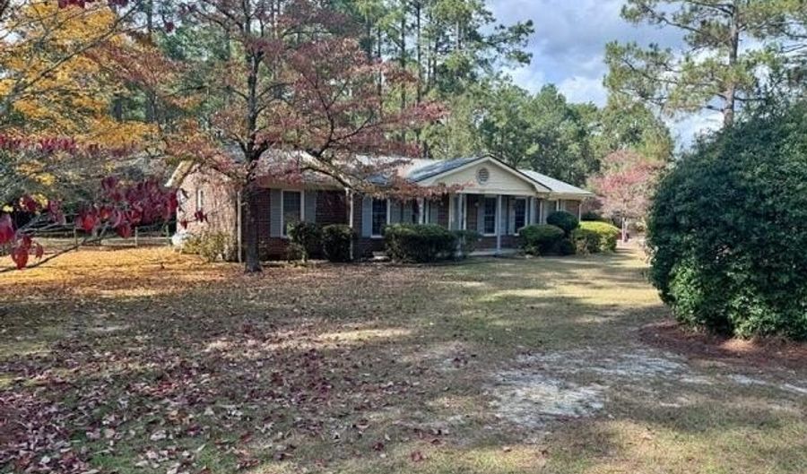 1003 Robinwood Rd, Aberdeen, NC 28315 - 3 Beds, 2 Bath