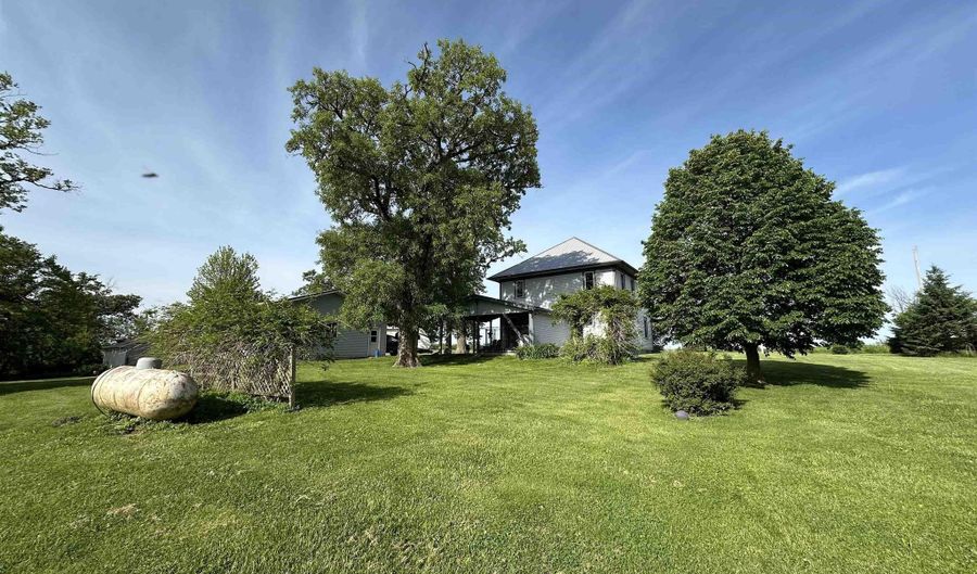 9691 Competine Rd, Agency, IA 52533 - 4 Beds, 2 Bath
