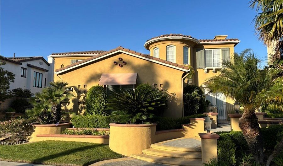 8183 E Bailey Way, Anaheim, CA 92808 - 4 Beds, 5 Bath