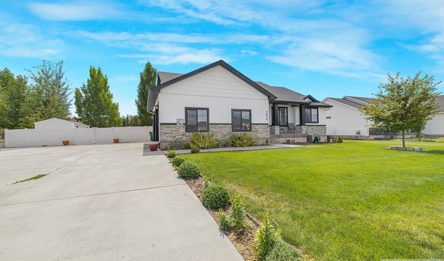 3654 E Beretta Ave, Idaho Falls, ID 83401 - 3 Beds, 2 Bath