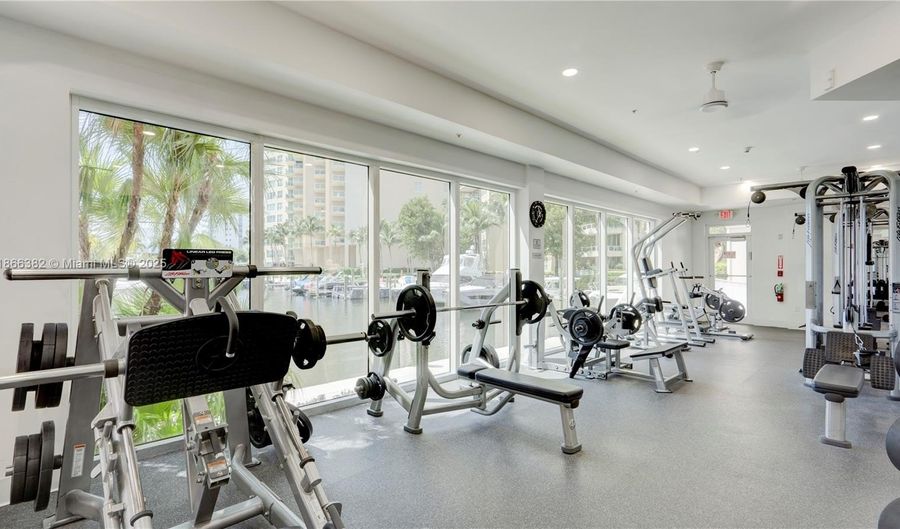 3370 Hidden Bay Dr 909, Aventura, FL 33180 - 2 Beds, 3 Bath